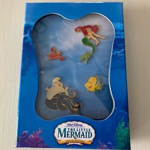 ⭐️Authentic Disney The Little Mermaid pin set
